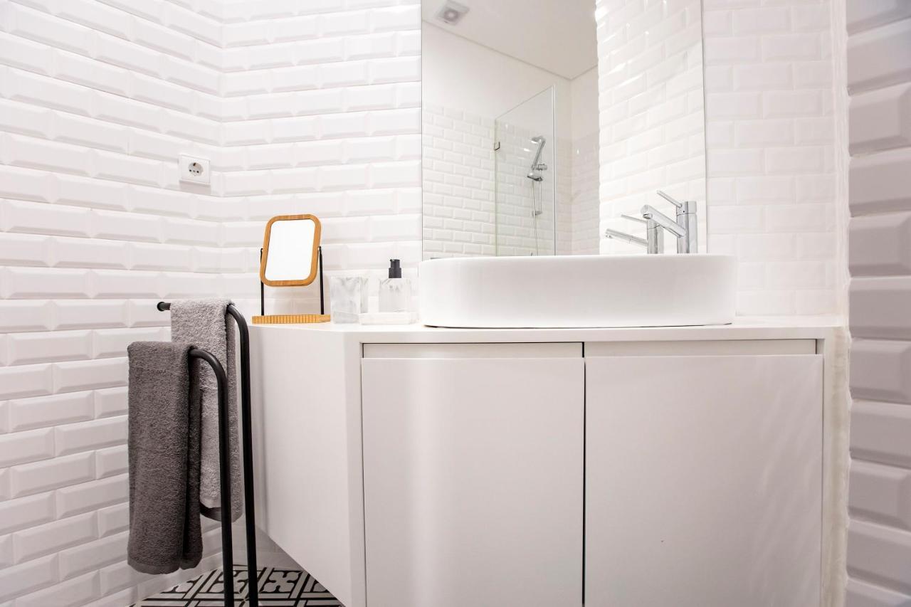 Downtown Wonder Flat W/ Ac By Lovelystay Porto Dış mekan fotoğraf